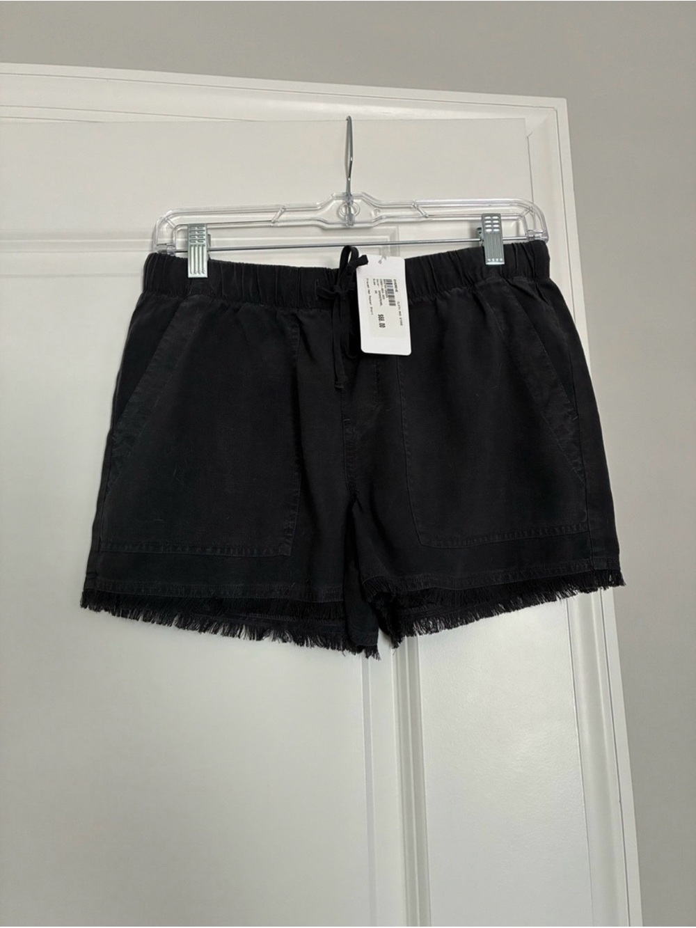 Evereve Cloth & Stone Gray Frayed Hem Pocket Short